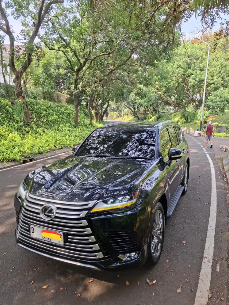 Lexus LX700h VIP