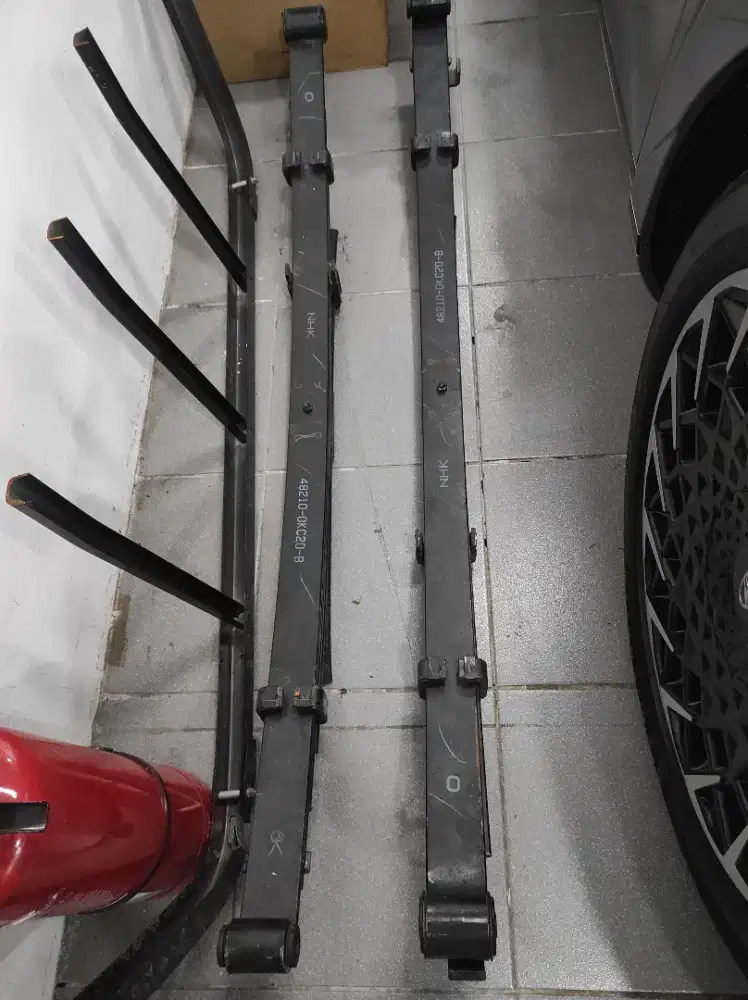 Per daun Toyota Hilux