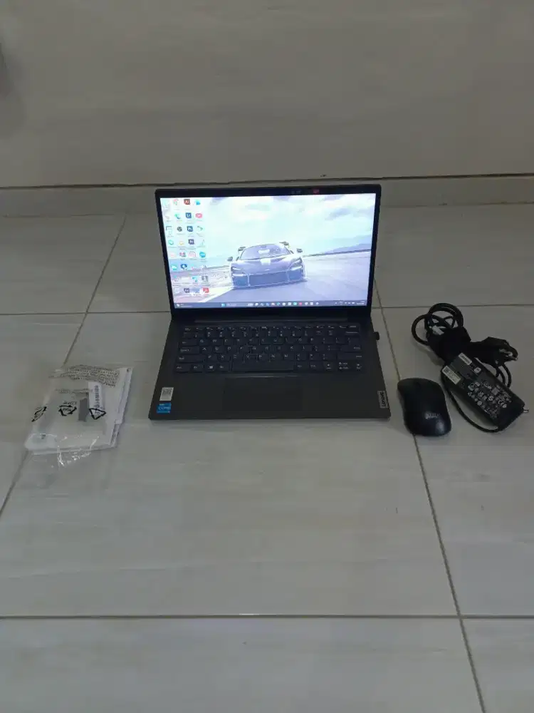 lenovo v14 g3 Ram 12/256 intel core i3-1215u