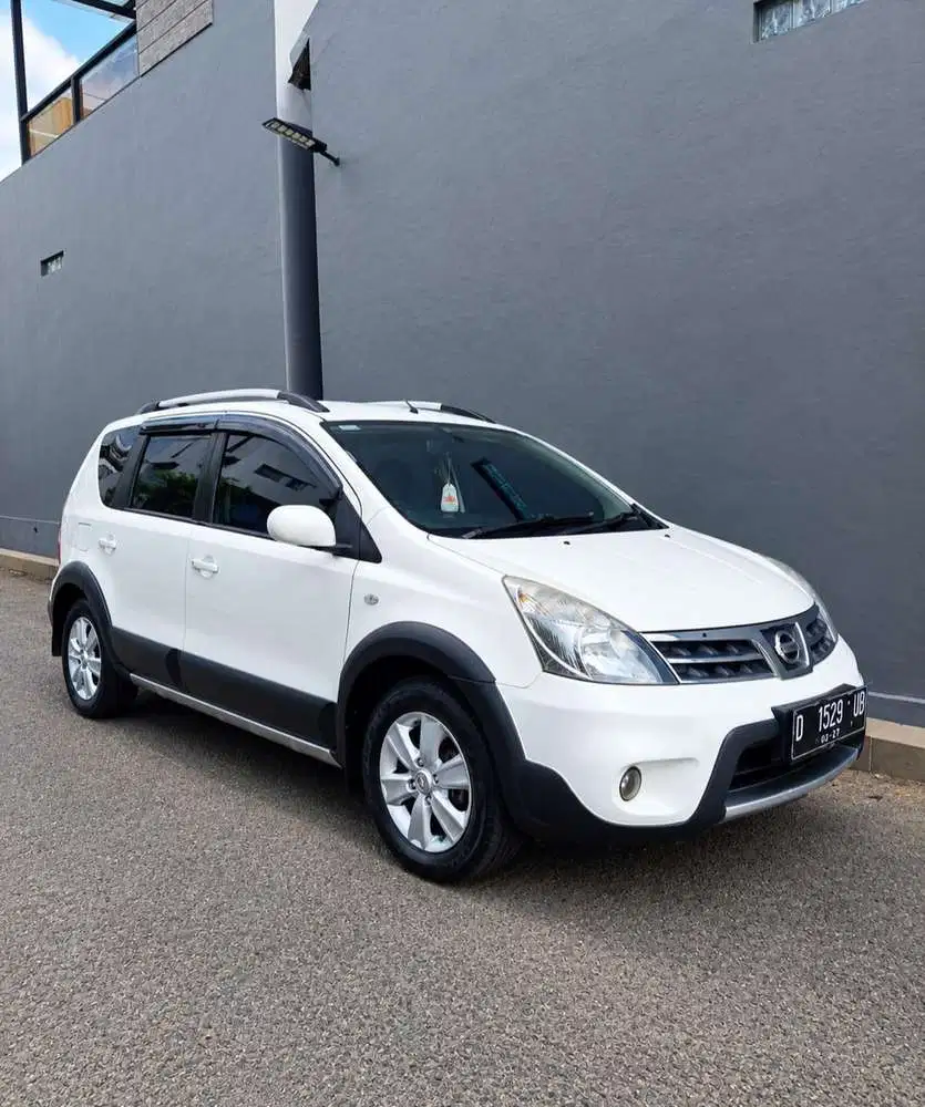 Nissan Grand livina 2012 Bensin