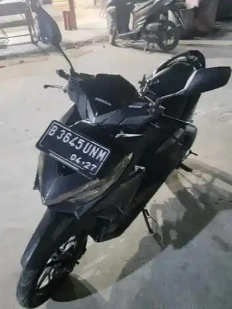 JUAL VARIO LED 150CC 2017 B DKI SS KOMPLIT MESIN STD