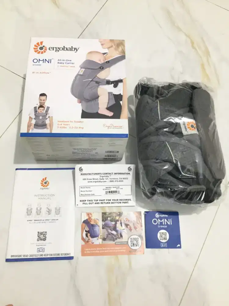 Ergobaby Omni Breeze Baby Carrier (Graphite Grey) - Gendongan Bayi
