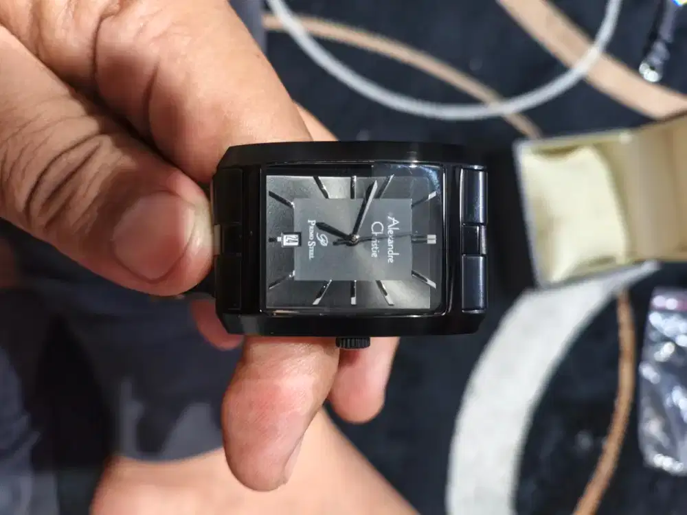 jam tangan Alexandre Christie