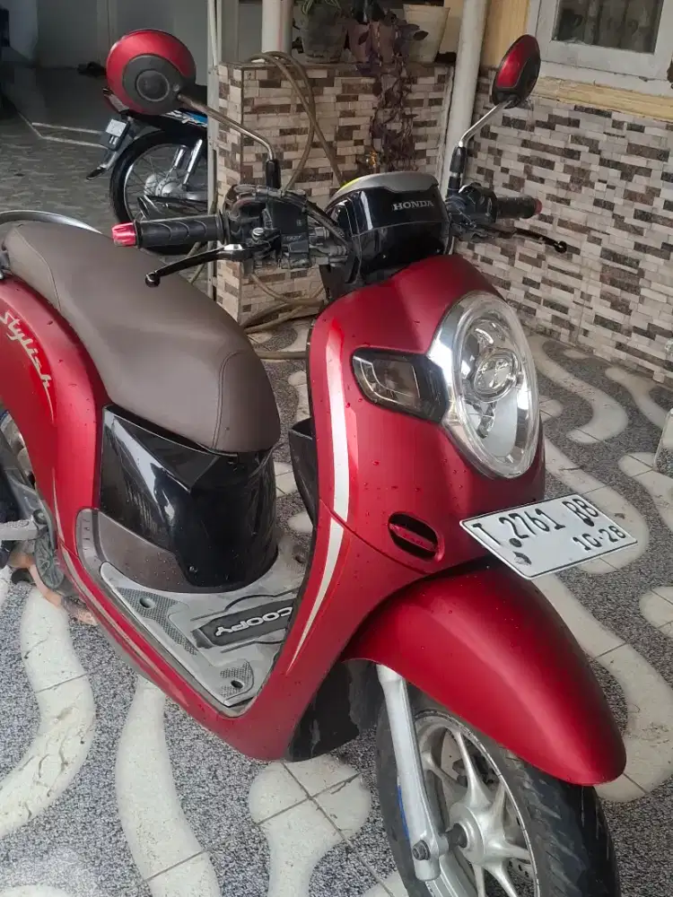 Honda Scoopy Donat red