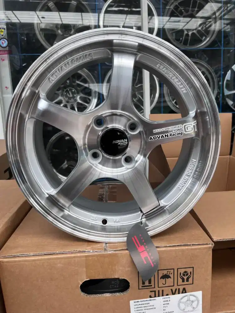 Advan GT ring 15x6,5 Pcd 4x100 ET 42 brio calya