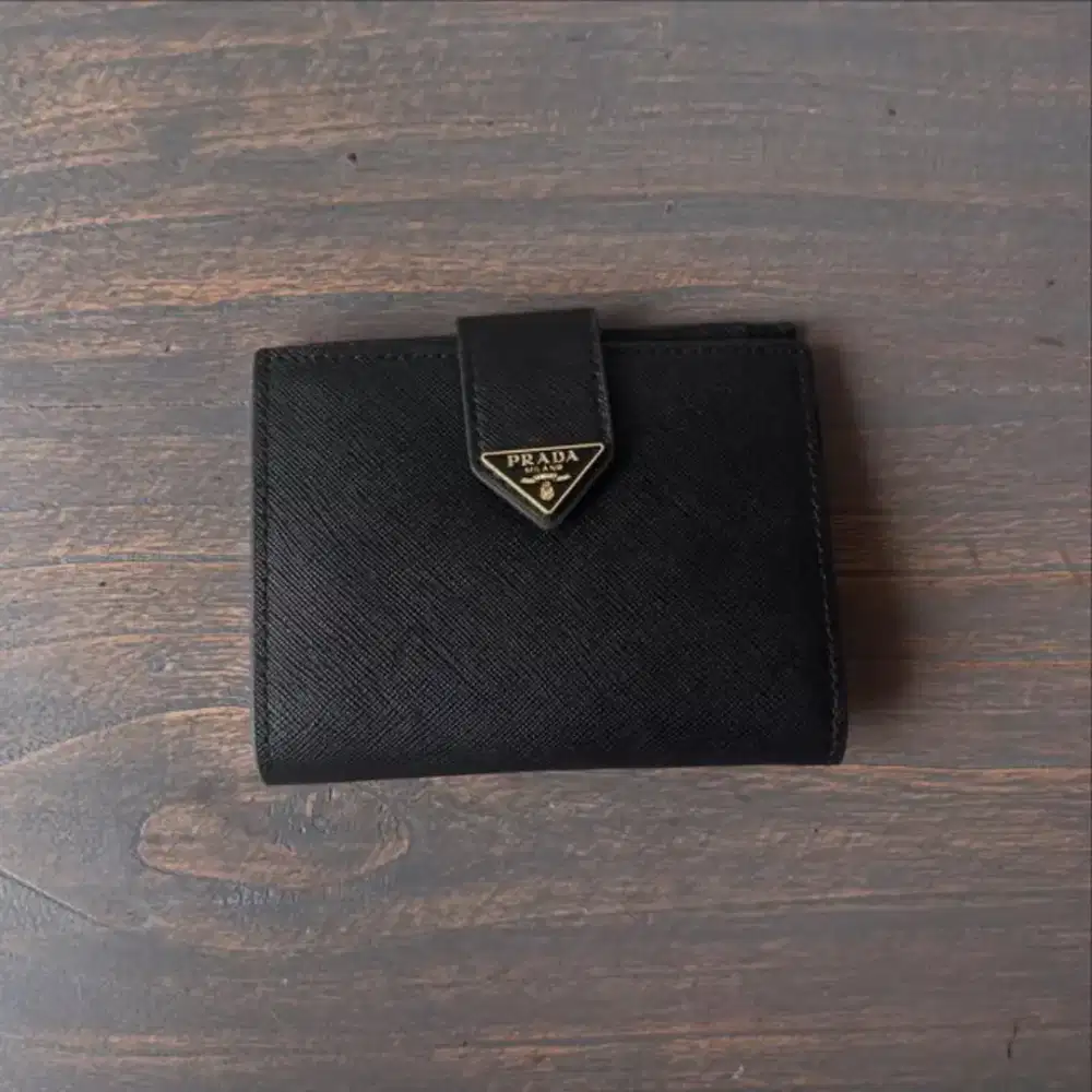 Dompet prada pria