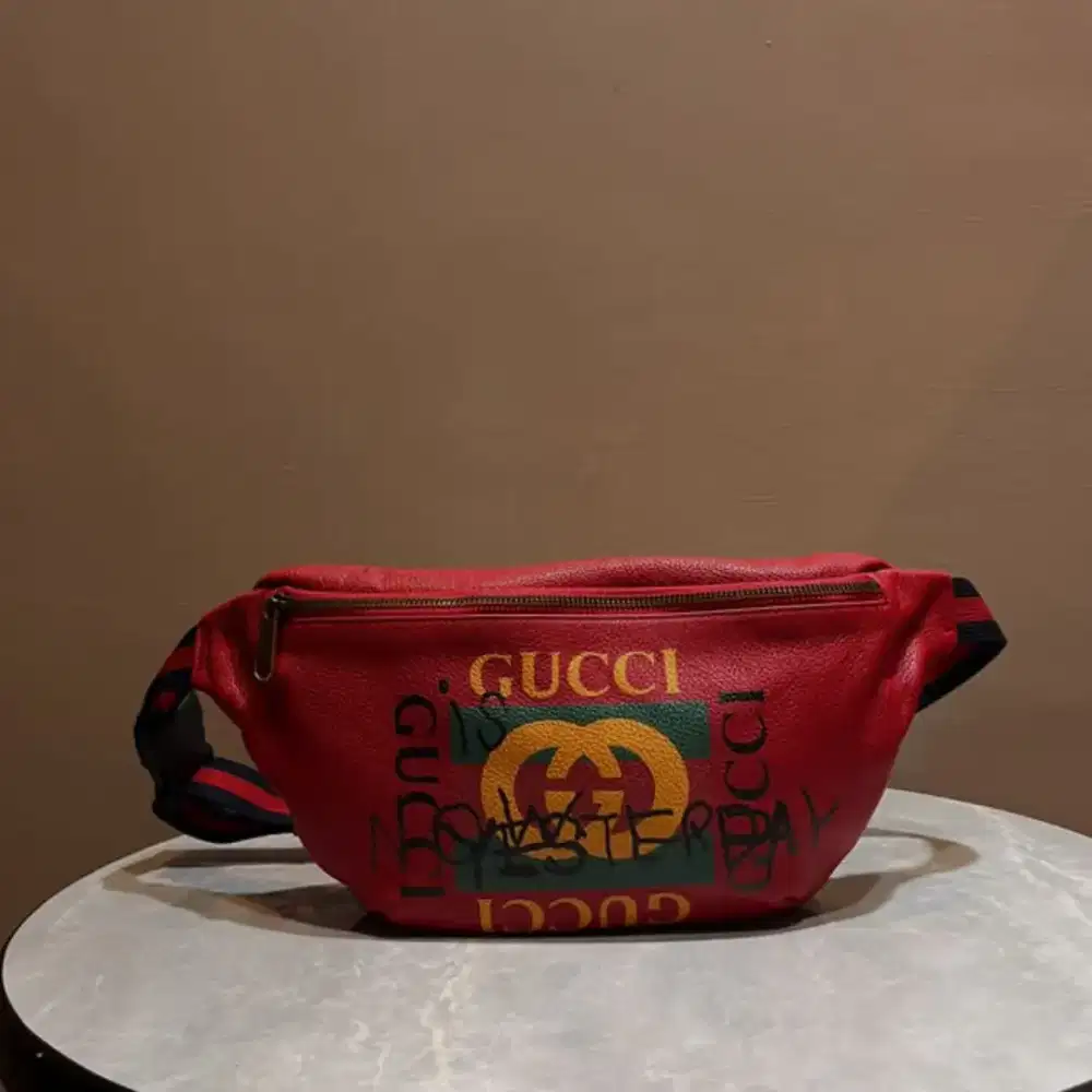 Gucci waistbag pria