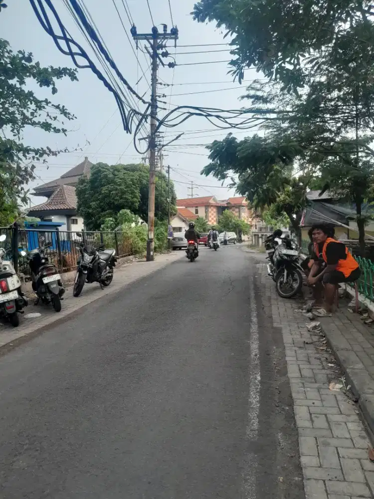 Di Kontrakkan Rumah u Kantor, Usaha / RmhTgg dekat Jalan  Raya