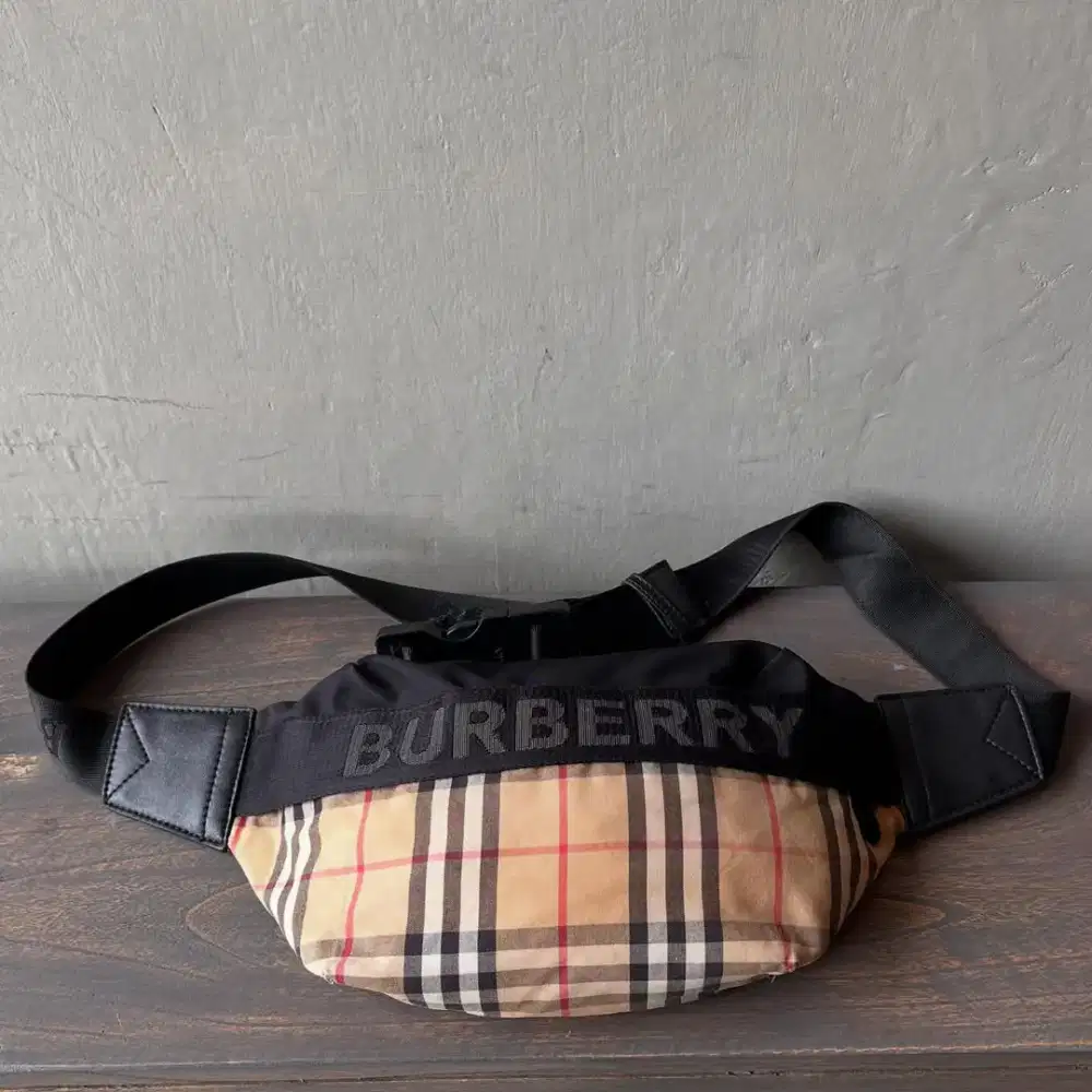Burberry waistbag