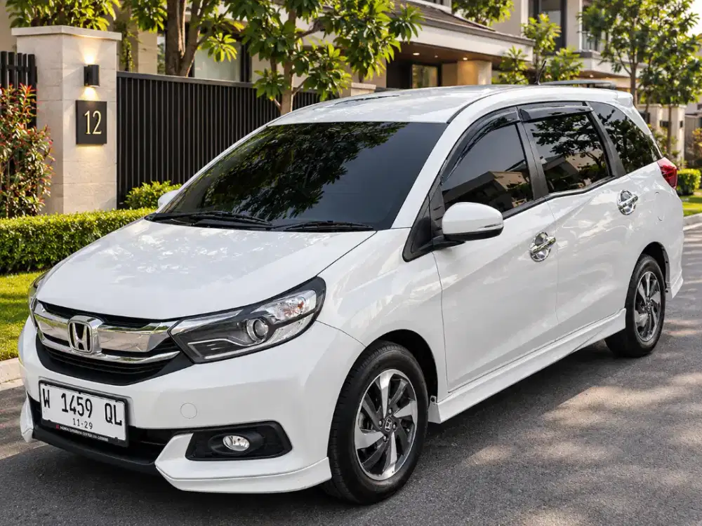 Km11rb ! ANTIK MOBILIO E CVT 2019 TGN1 SEPERTI BARU