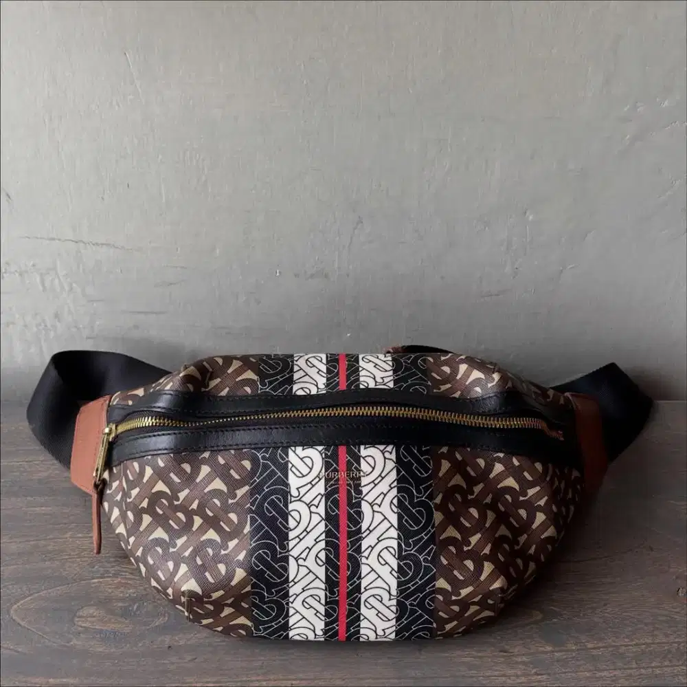 Burberry waistbag