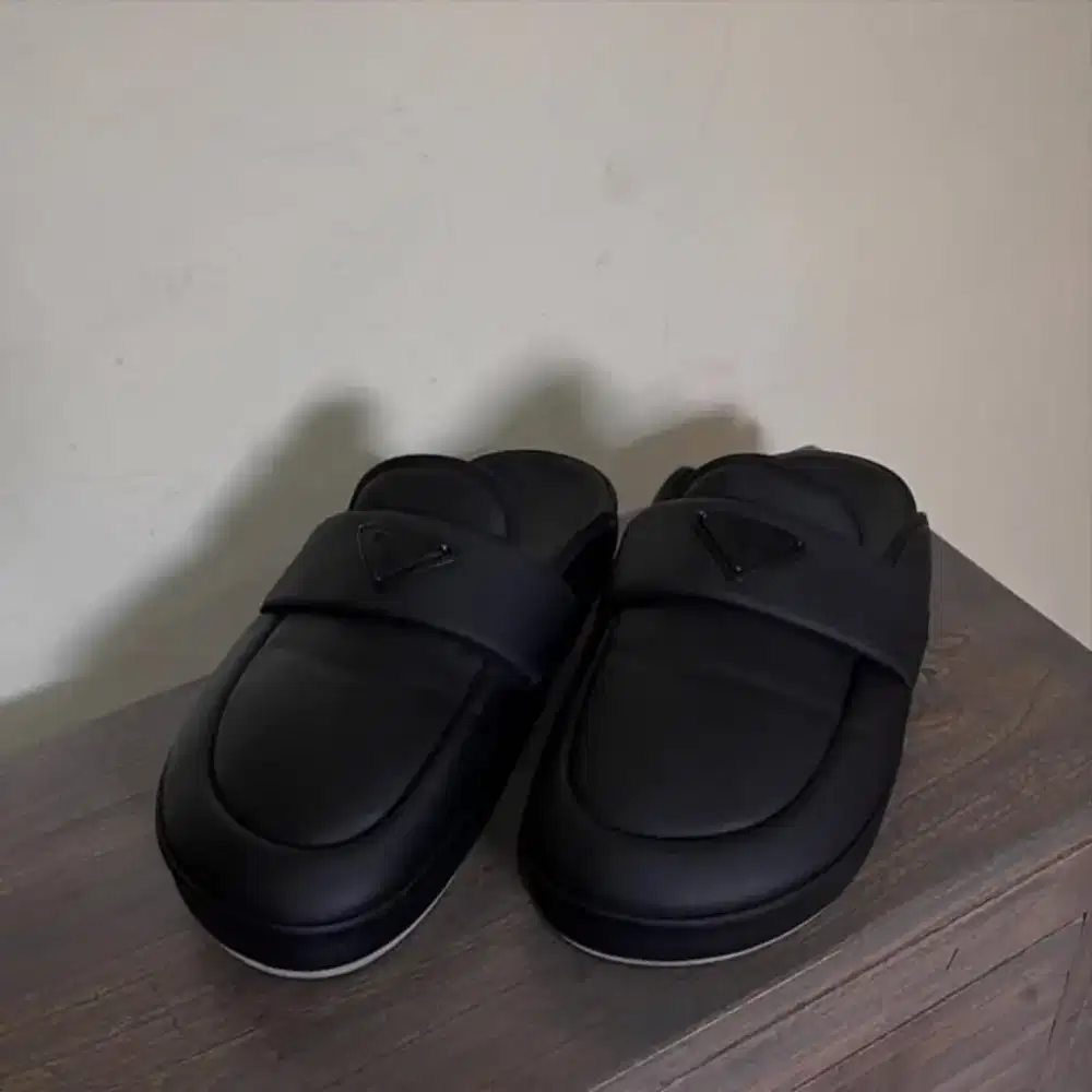 Sandal Prada pria