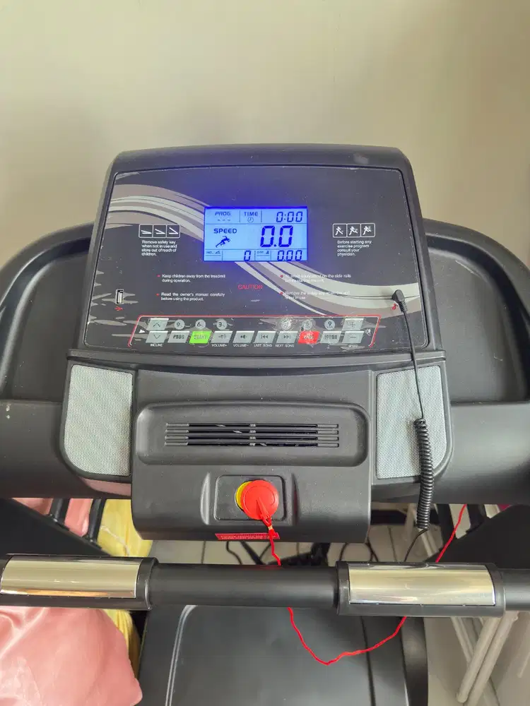Treadmil second jual murah karena mau pindahan