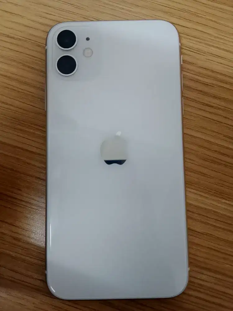 Iphone 11 64gb wifi only like new