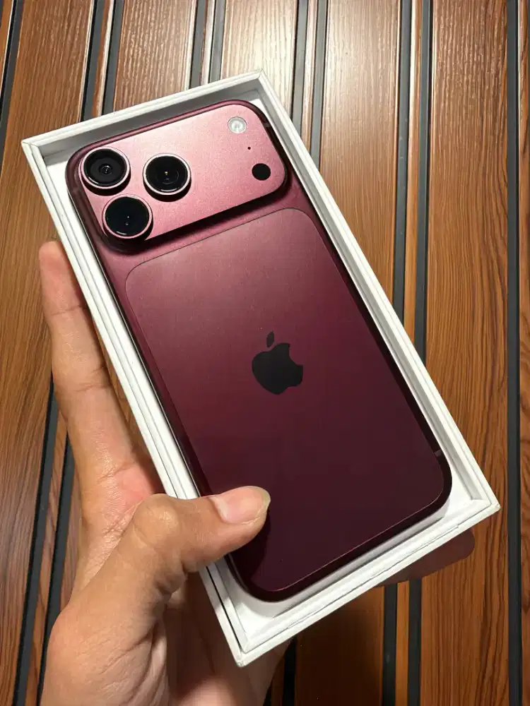 iPhone 18 promax burgundy 256gb iBox