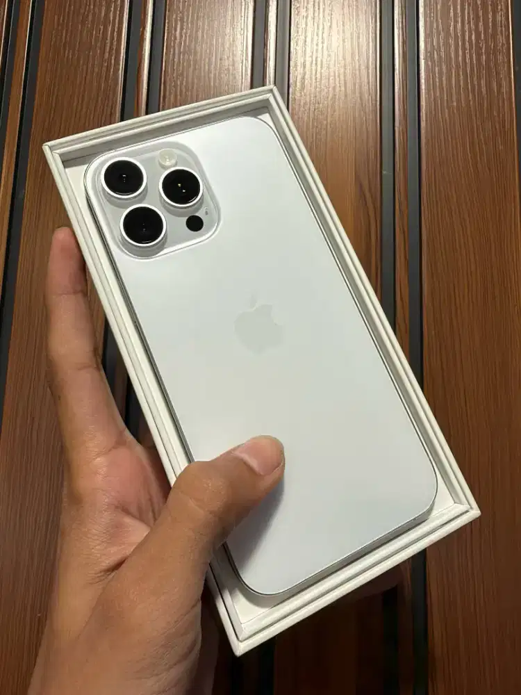 iPhone 16 pm white titanium 256gb iBox