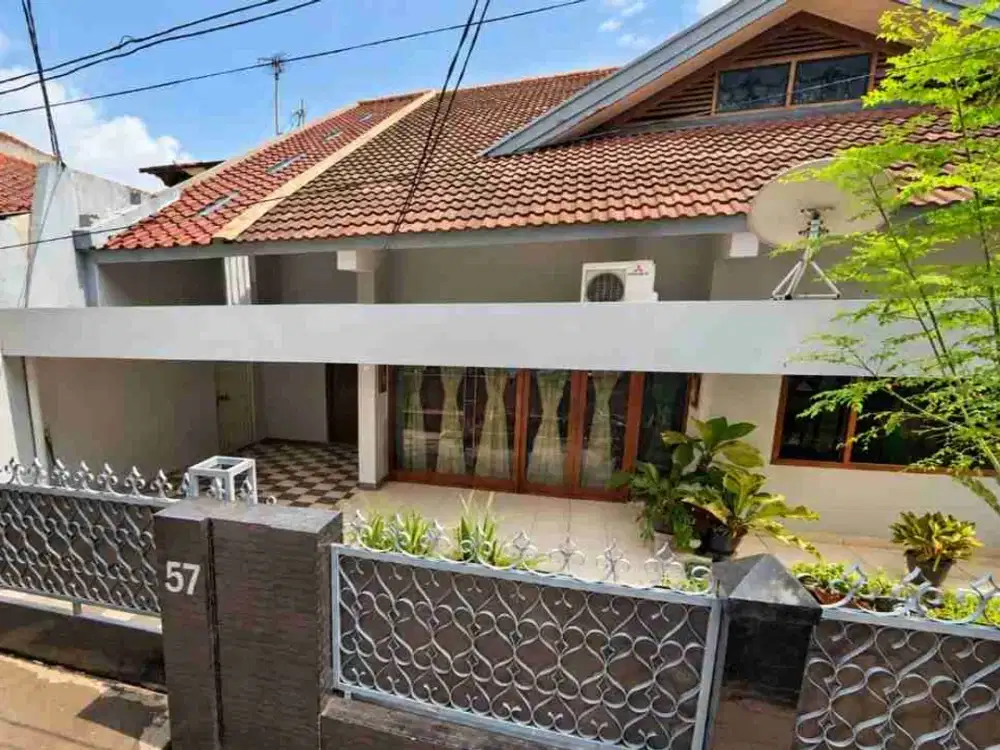 Harga Sangat Menarik!! Rumah SHM LT 300 M² Cempaka Putih!!