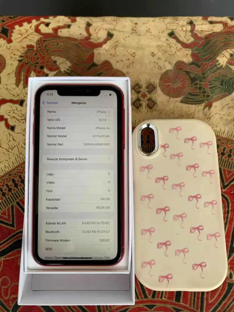 iPhone XR 64 red