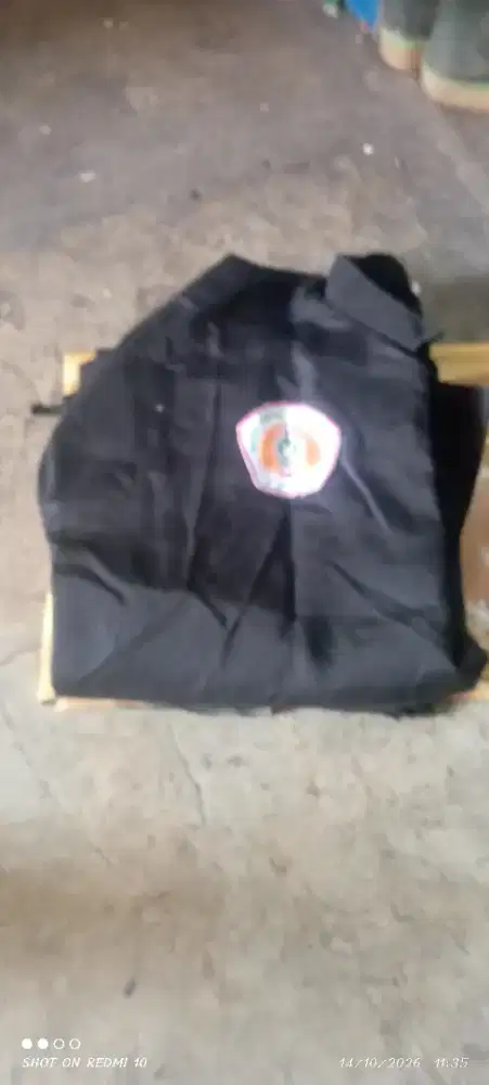 Baju silat dan baju karate