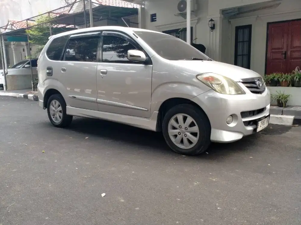 Dijual Toyota Avanza S 1.5 VVTI AT 2007