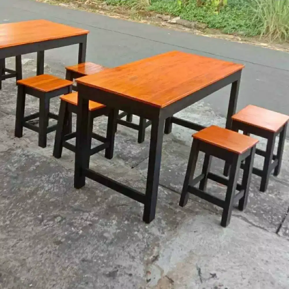 Meja warung atau resto