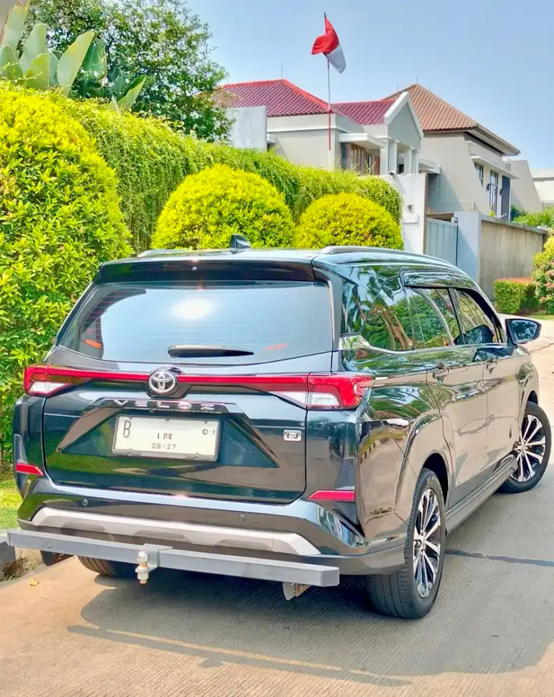 2022 Veloz CVT 1.5 AT Black Mica