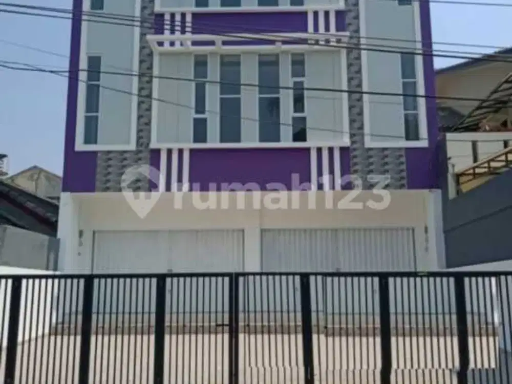 Ruko Komersil 3 Lantai di Area Gading Griya Lestari Raya