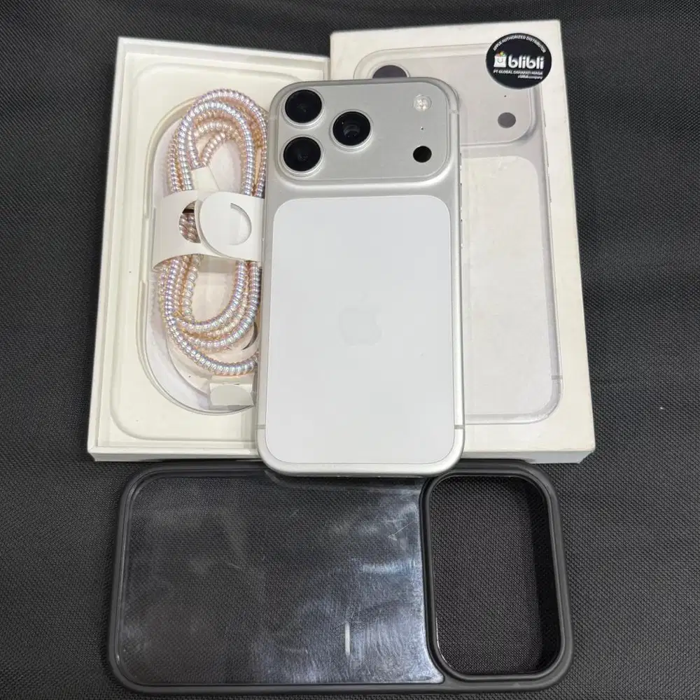 iphone 17 pro 256gb resmi bh 100 cc garansi panjang mulus like new