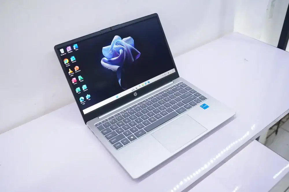 HP 14 EP0266TU.CORE i3-1315U GEN 13.RAM 8GB.SSD512GB.14 inch FHD