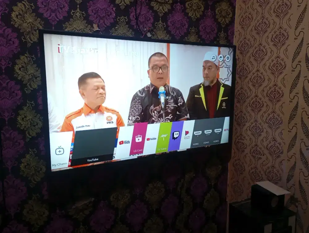 Jual tv led smat di gital 49 in .mrk LG .no minus . lokasi jakarta tim