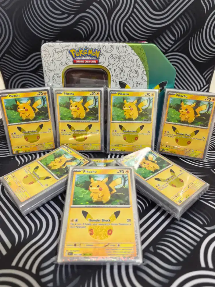Set Pikachu 30th Celebration