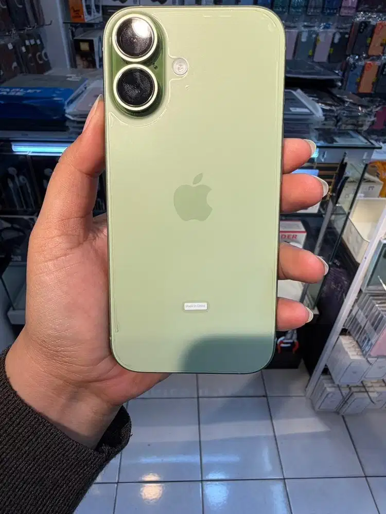 IPHONE 17 BASI 256 SECOND LIKE NEW