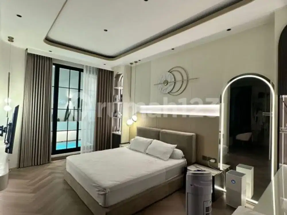 Hanya 5 Menit ke Kelapa Gading! Luxury House di Sukapura