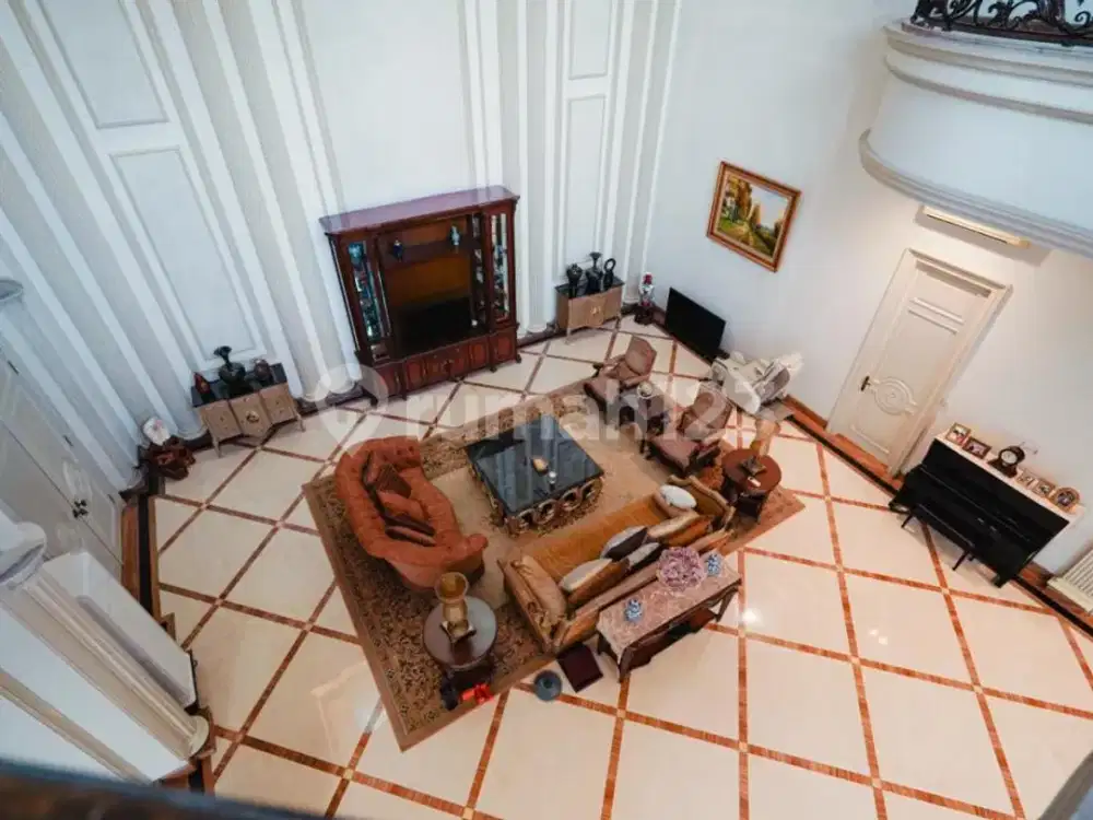 Luxury Classic European Mansion di Taman Resort Mediterania Pik
