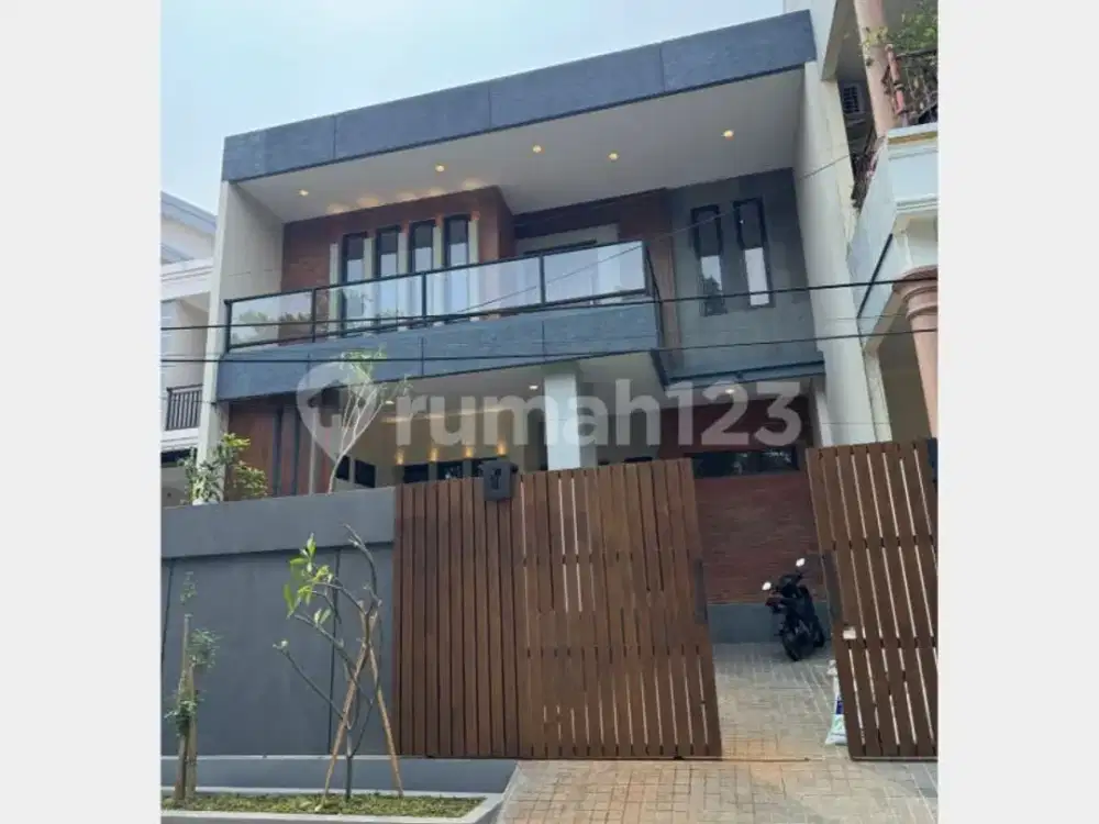 Baru Bangun! Rumah Modern di Griya Pratama, Kelapa Gading