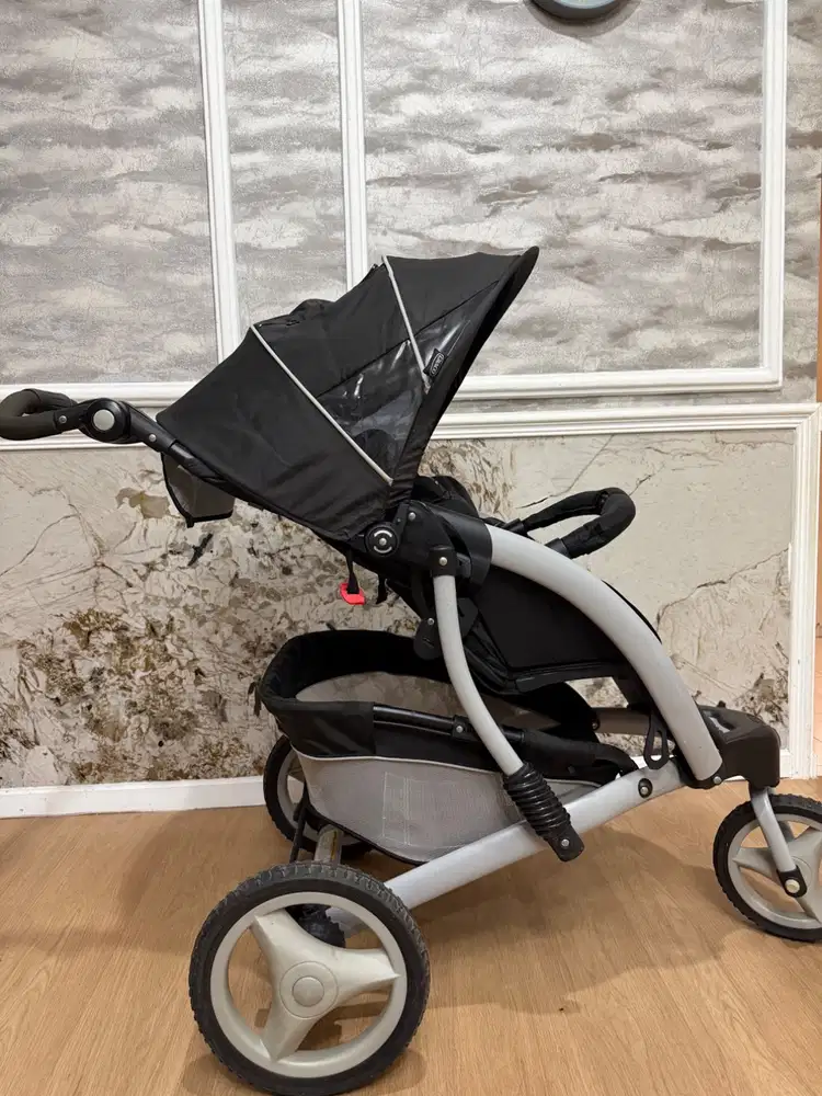 Stroller roda 3 graco trekko