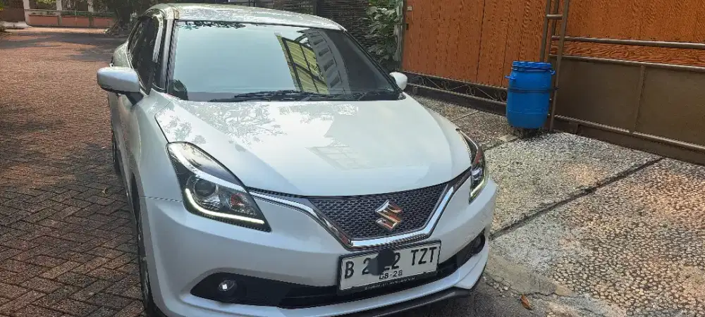 Mobil Suzuki Baleno Hatchback Dijual