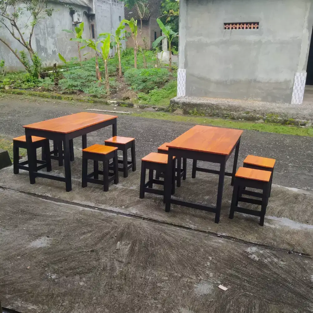 Meja kursi warung