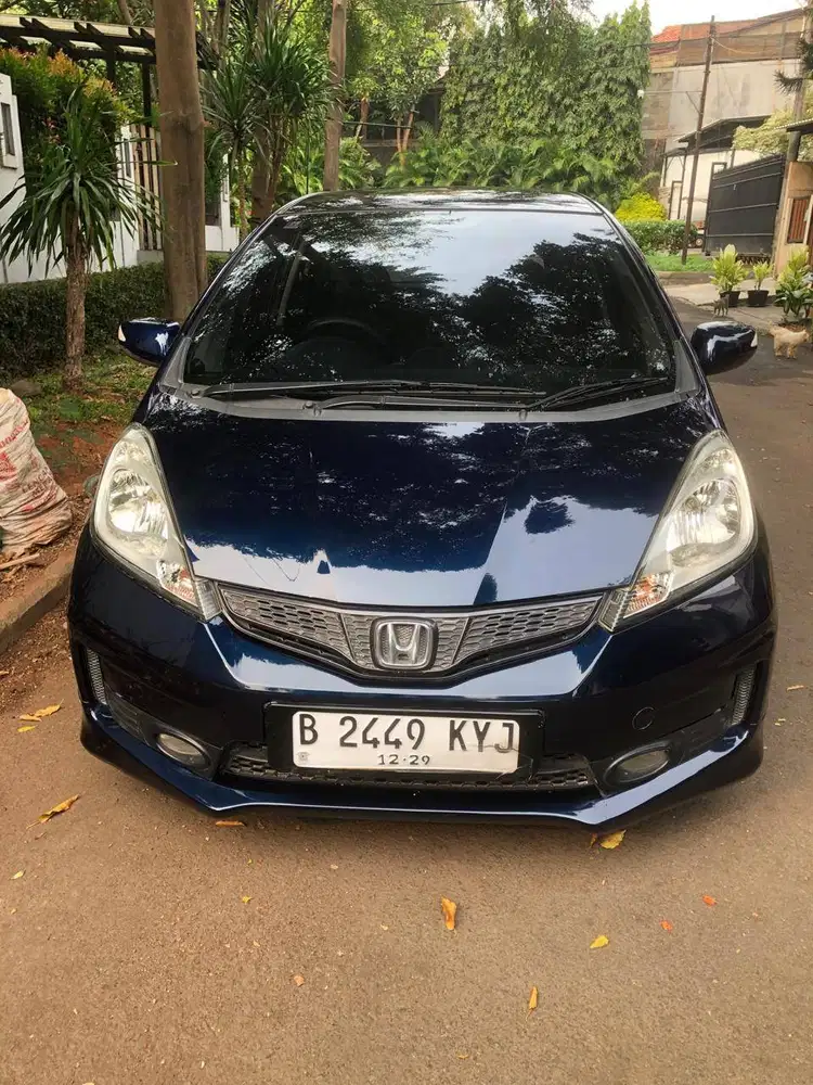 Honda Jazz 1.5 RS Bensin AT 2011