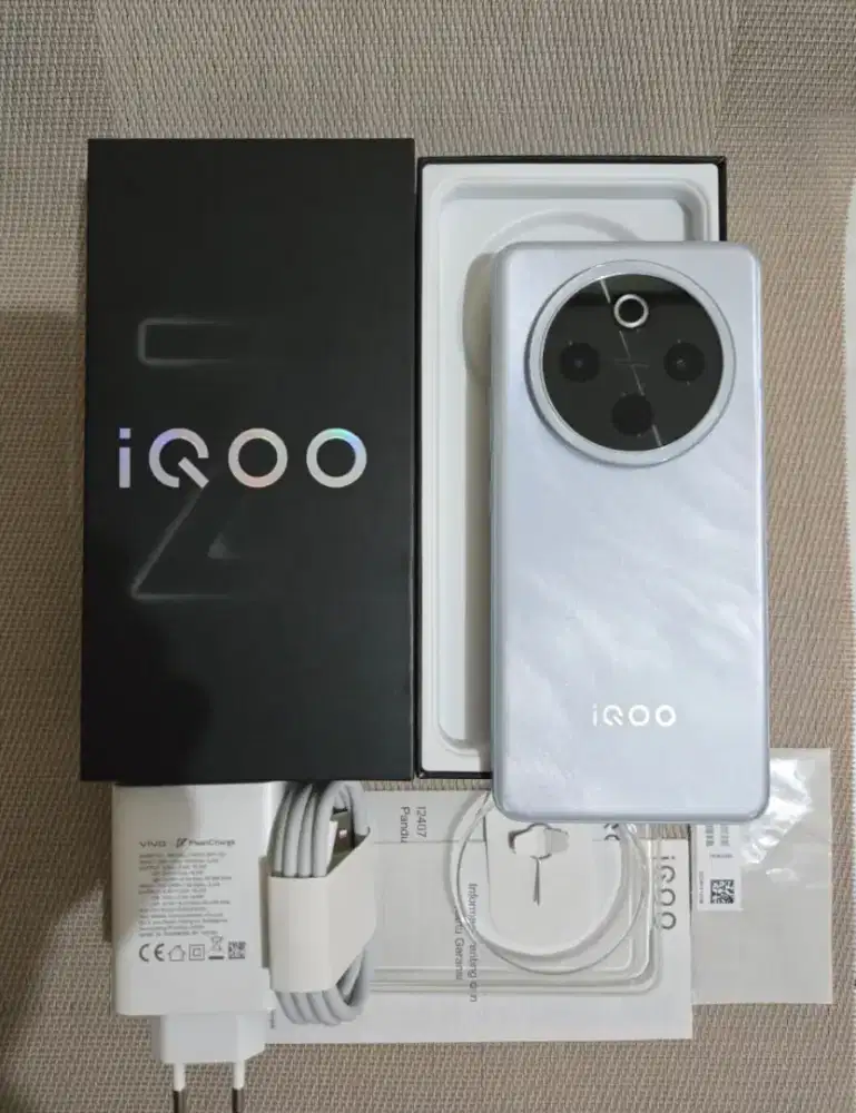 Iqoo z10 5G 12/512gb lengkap