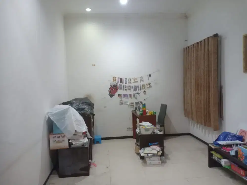 Dijual rumah di manyar kartika. Harga per meter hanya Rp9 juta