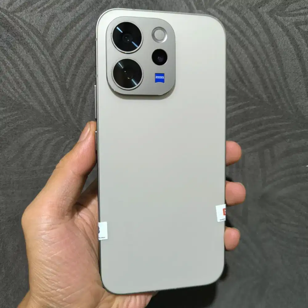VIVO V70 5G RAM 8/256GB