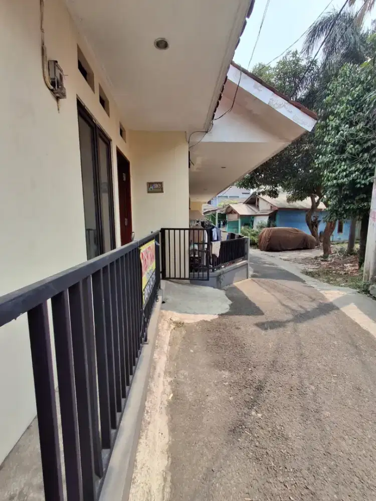 Rumah di kontrakan per tahun  Rp. 1.500.000