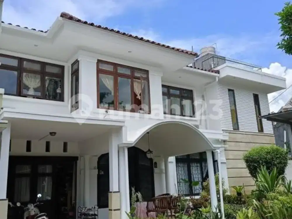 Rumah 2 Lantai Siap Huni Posisi Pojok di Puri Bintaro