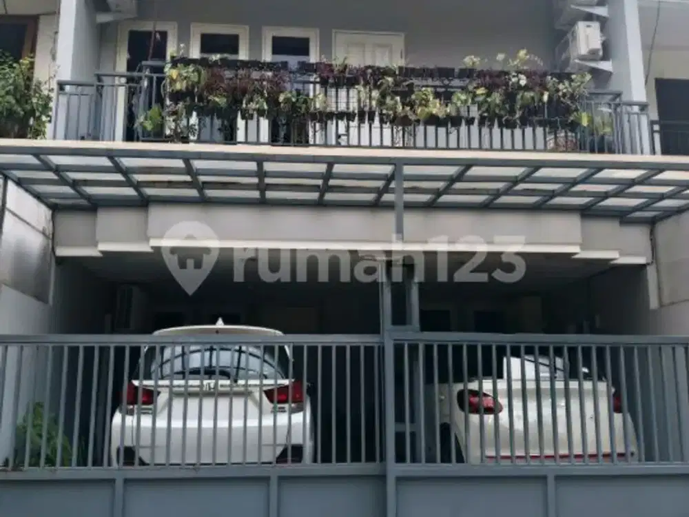 3 Lantai,