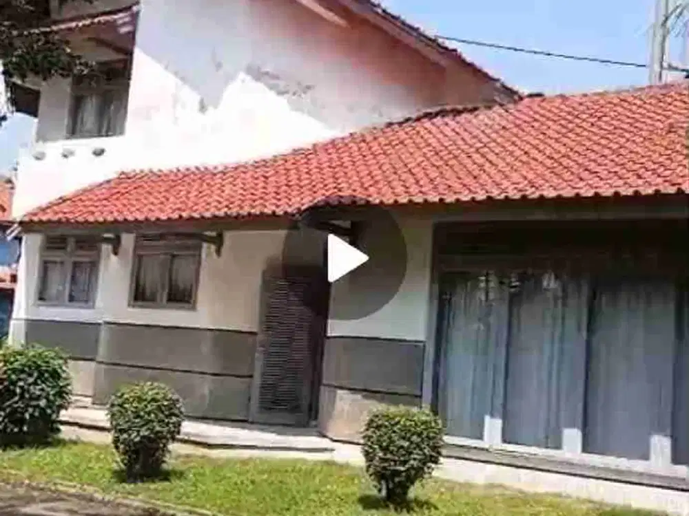Dijual Vila 2 Lantai dengan tanah luas pinggir pantai Anyer