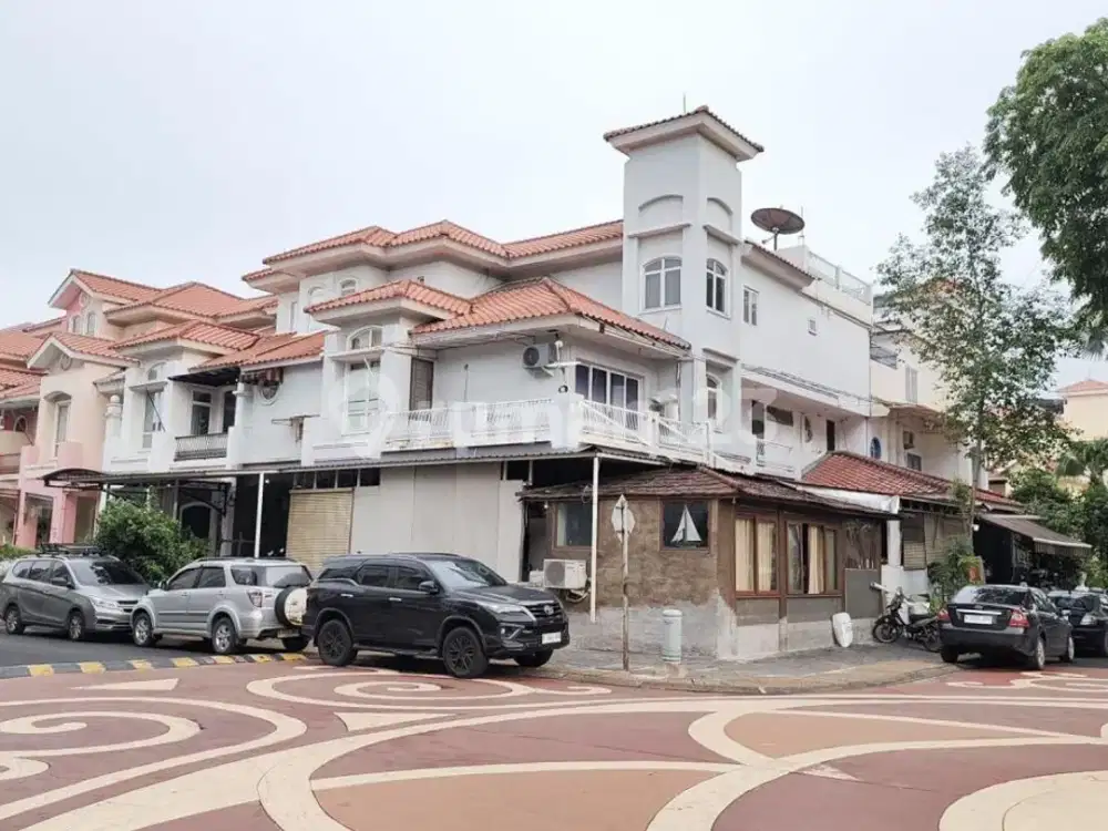 Dijual Rumah Hoek Cluster di Kelapa Gading Jalanan Lebar Bebas Banjir Bangunan 3 Lantai