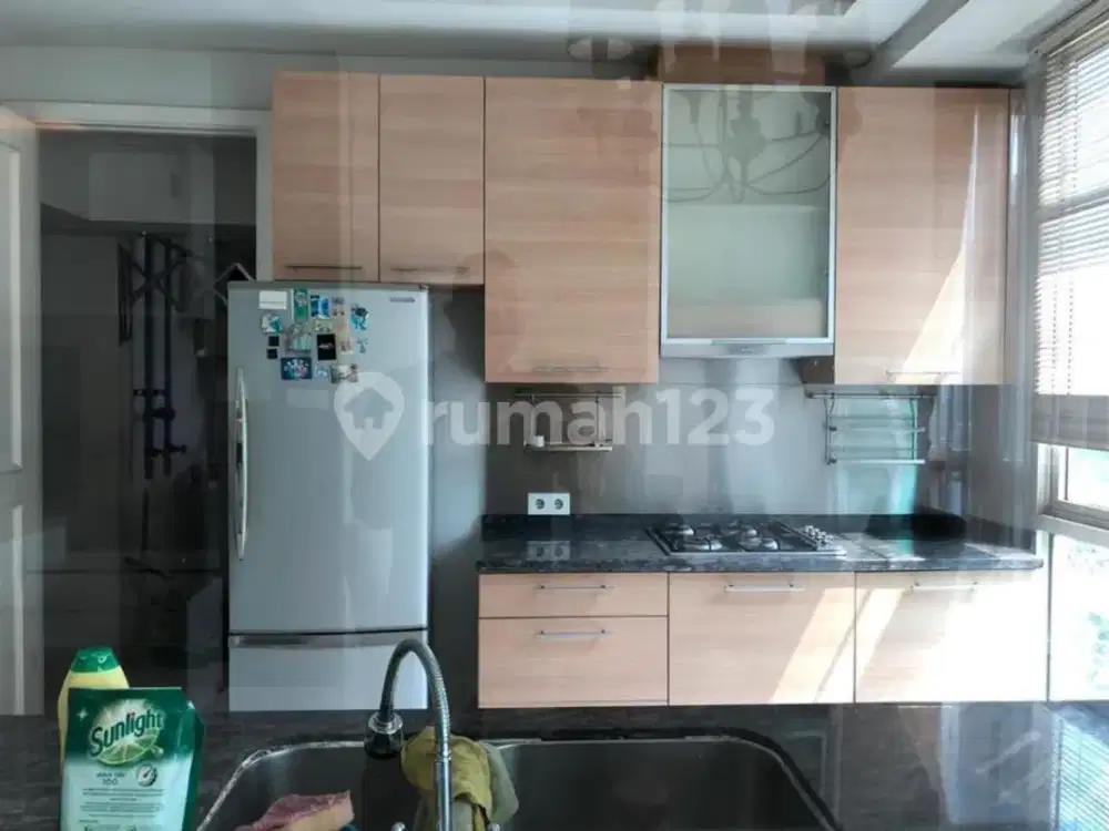 Dijual Apartemen The Peak, 3br, Furnished