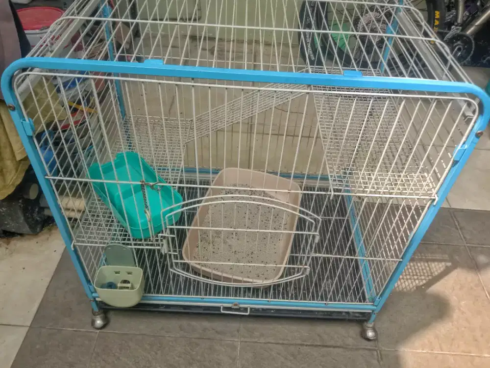 Kandang kucing roda