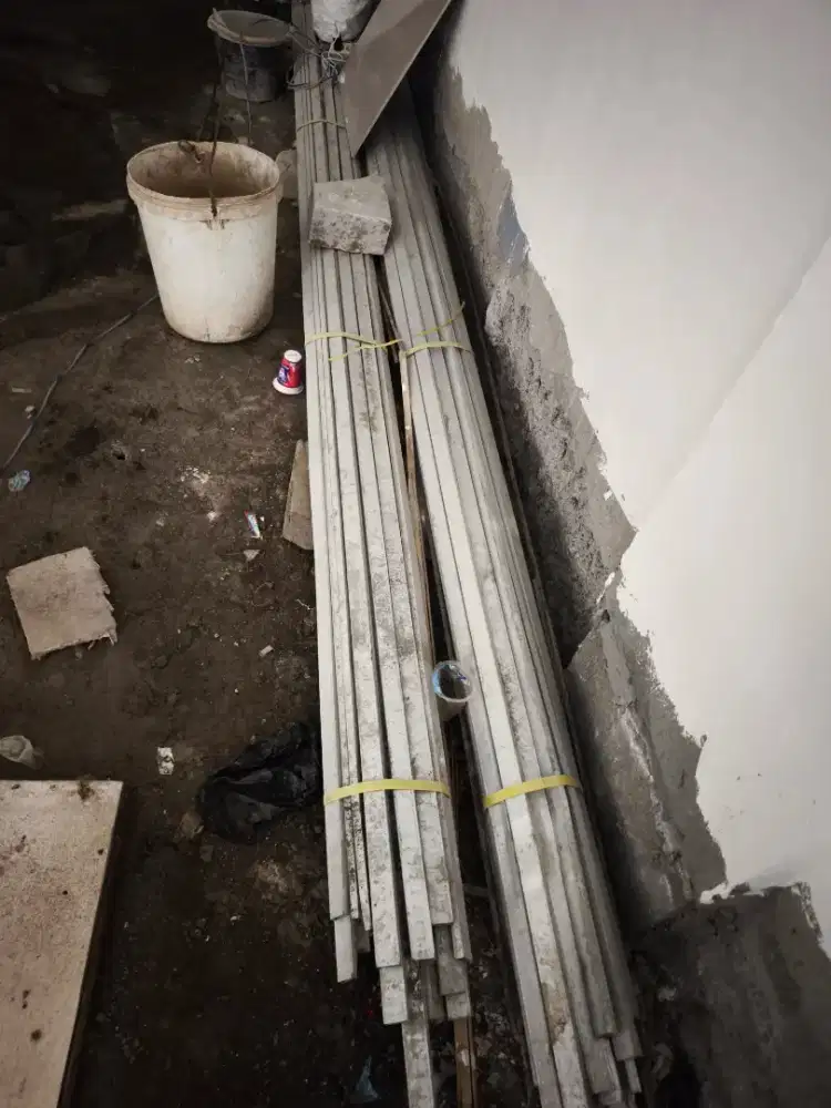Holo 2x4 untuk plafon